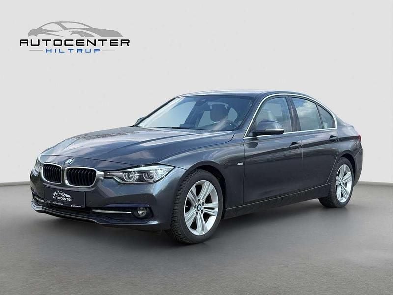Gebraucht BMW 318 Sport Line 150 PS (110 kW) 2016 Grau Limousine
