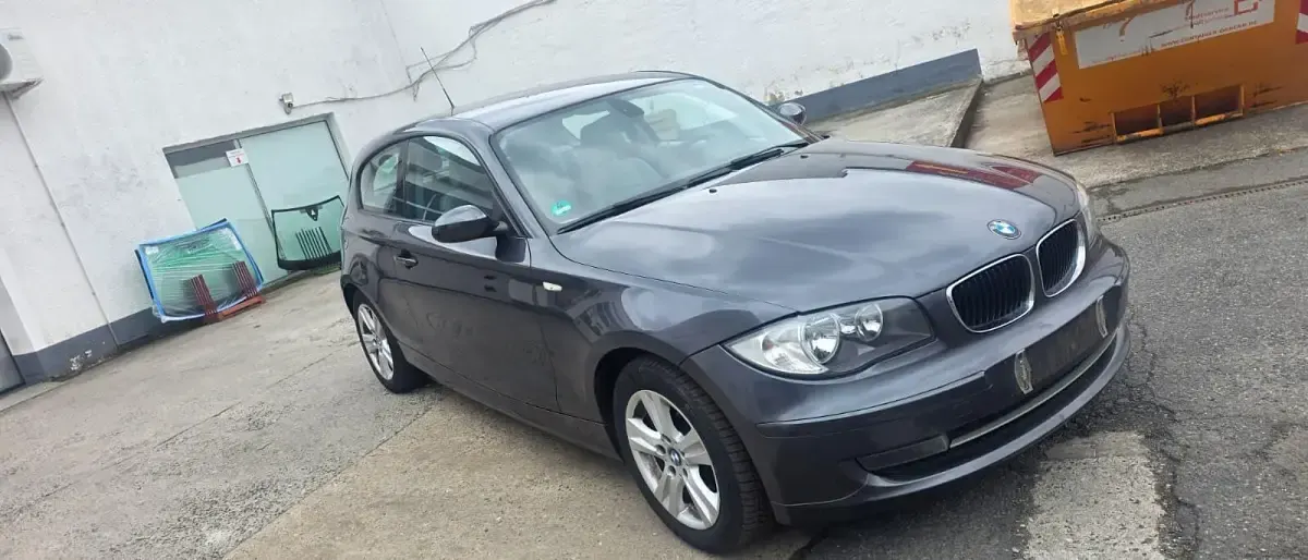 Gebraucht BMW 120 142 PS (104 kW) 2007 Silber Kleinwagen