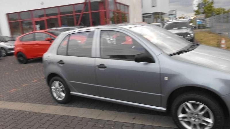 Gebraucht Skoda Fabia Classic 54 PS (39 kW) 2005 Grau Kleinwagen