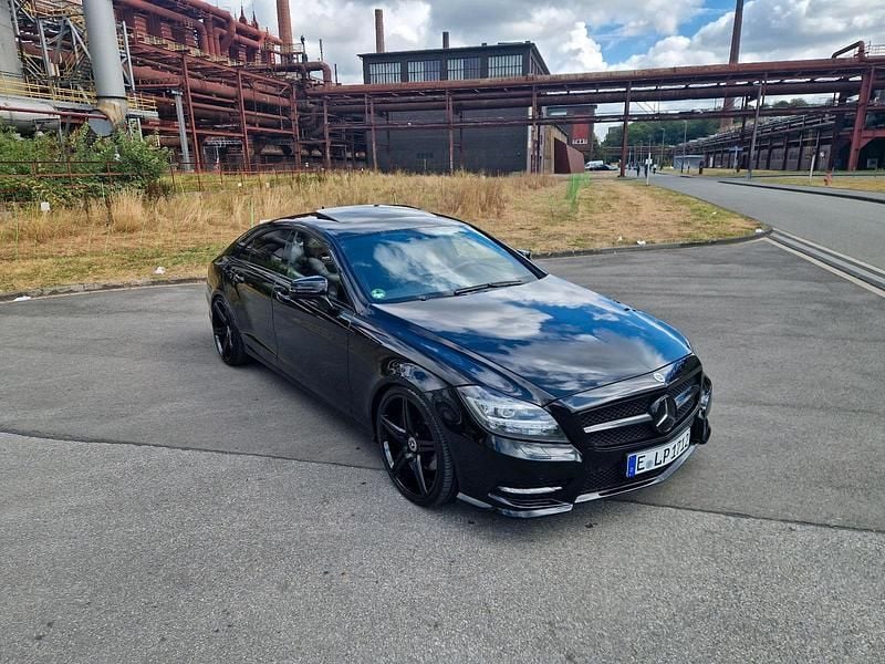 Schwarz Gebraucht 2011 Mercedes CLS350 AMG Limousine | 29.500 € - Bild 1/4