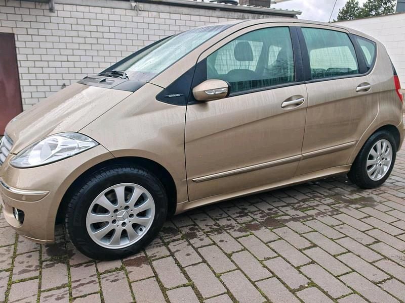Gebraucht Mercedes A150 95 PS (69 kW) 2005 Gold Kleinwagen