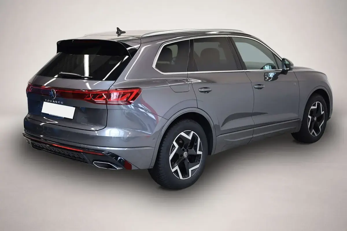 Gebraucht VW Touareg R-line 231 PS (169 kW) 2025 Siliziumgrau metallic SUV