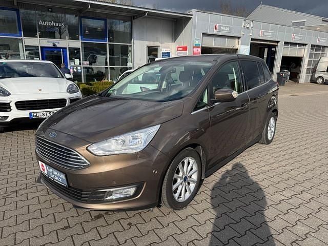 Gebraucht Ford Grand C-Max Titanium 150 PS (110 kW) 2017 Braun Van / Kleinbus