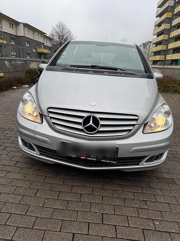 Gebraucht 2006 Mercedes B200 Van / Kleinbus | 2.000 € (Fairer Preis) - Bild 1/4
