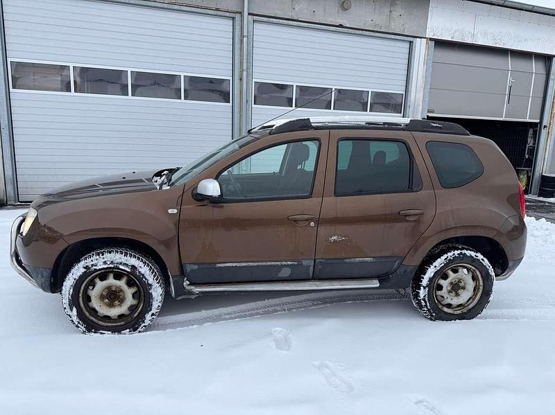 Gebraucht Dacia Duster Lauréate 105 PS (77 kW) 2010 Braun cajou SUV