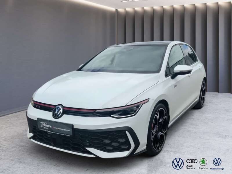 Weiß Gebraucht 2024 VW Golf VIII GTI Limousine | 43.600 € (Etwas zu teuer) - Bild 1/4