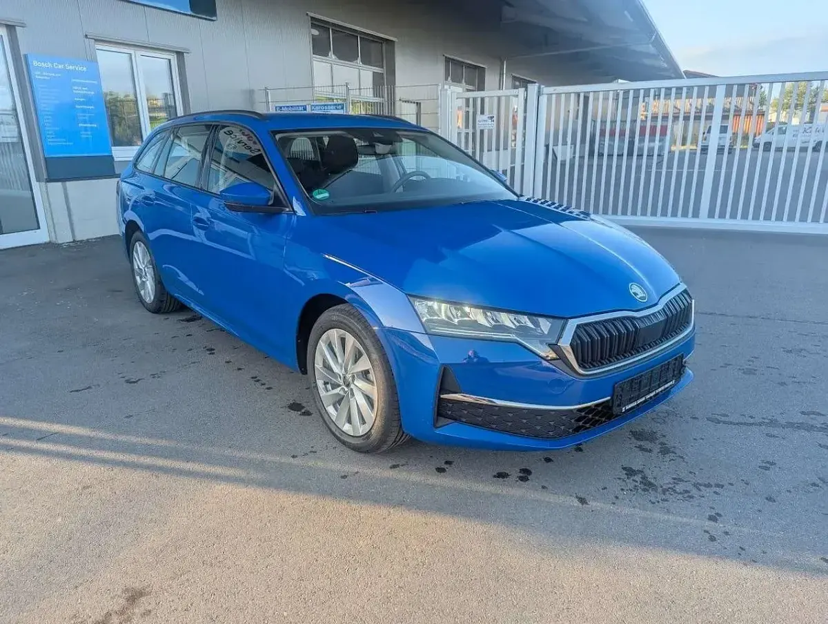 Gebraucht Skoda Octavia Selection 150 PS (110 kW) 2024 Blau Kombi