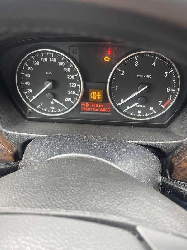 Gebraucht BMW 320 150 PS (110 kW) 2006 Schwarz Kombi