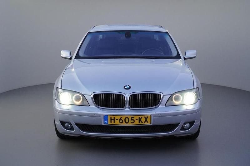 Gebraucht BMW 750L Executive 367 PS (269 kW) 2005 Grau Limousine