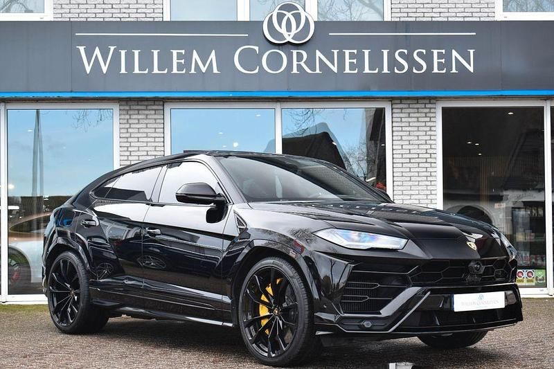 Schwarz Gebraucht 2022 Lamborghini Urus SUV | 229.950 € (Teuer) - Bild 1/4