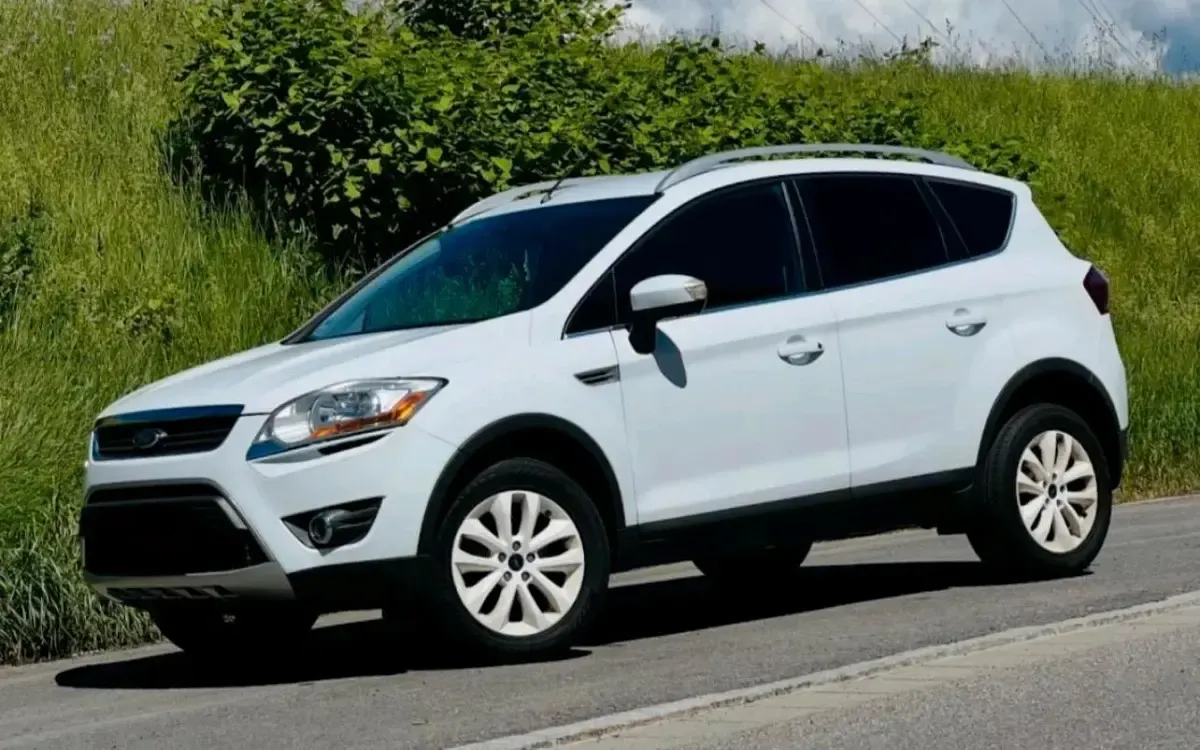 Gebraucht Ford Kuga 200 PS (147 kW) 2009 Weiß SUV