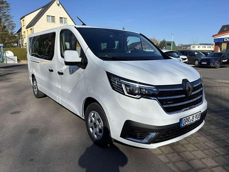 Gebraucht Renault Trafic Evolution 170 PS (125 kW) 2025 Arktisweiß Van / Kleinbus