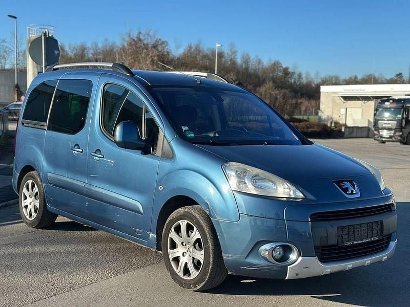 Gebraucht Peugeot Partner Tepee Premium 111 PS (81 kW) 2010 Van / Kleinbus
