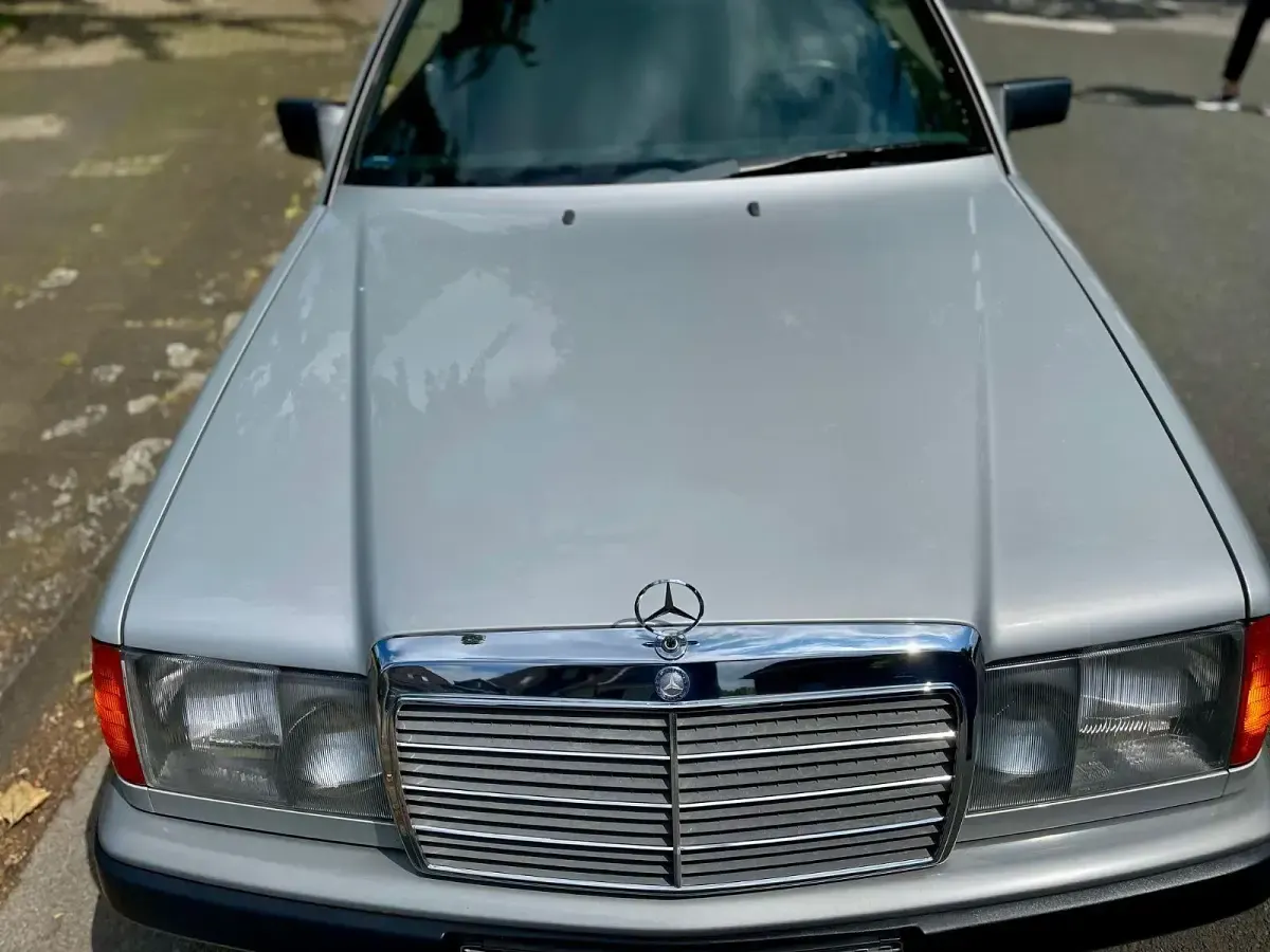 Gebraucht Mercedes 230 179 PS (131 kW) 1988 Grau Coupé