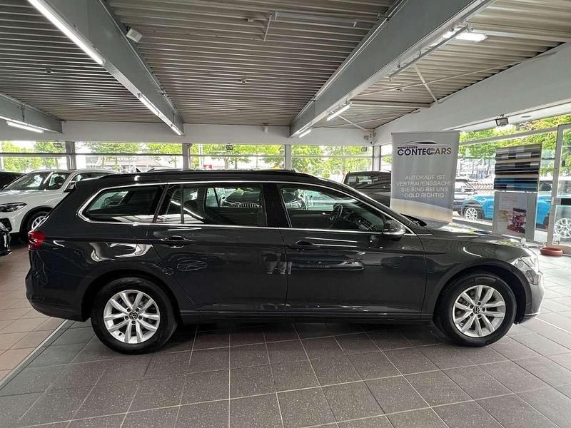 Uranograu Gebraucht 2021 VW Passat Business Kombi | 20.700 € (Fairer Preis) - Bild 1/4