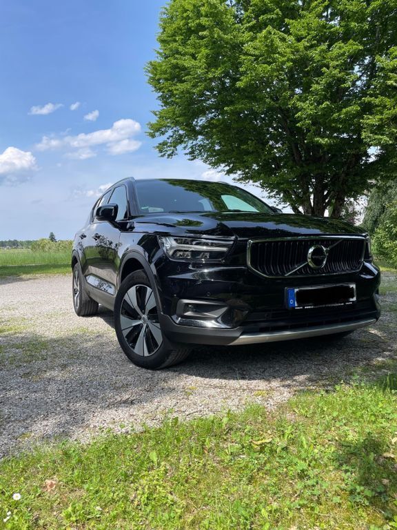 Schwarz Gebraucht 2019 Volvo XC40 Momentum SUV | 22.000 € (Guter Preis) - Bild 1/4