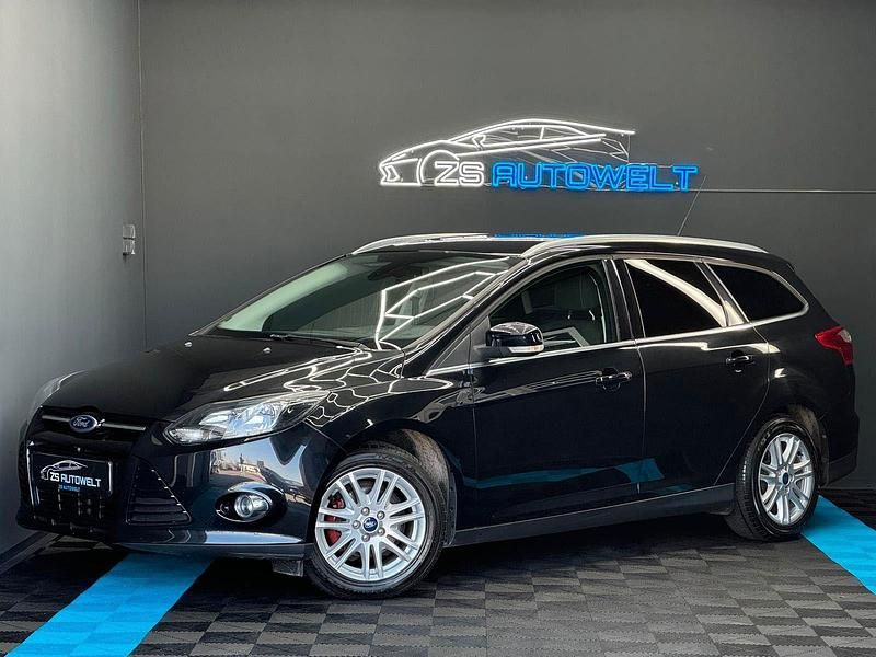 Gebraucht Ford Focus Titanium 125 PS (91 kW) 2013 Schwarz Kombi