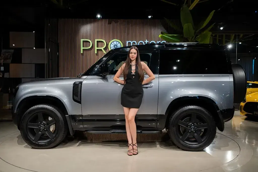 Gebraucht Land Rover Defender SE Dynamic 400 PS (294 kW) 2021 SUV