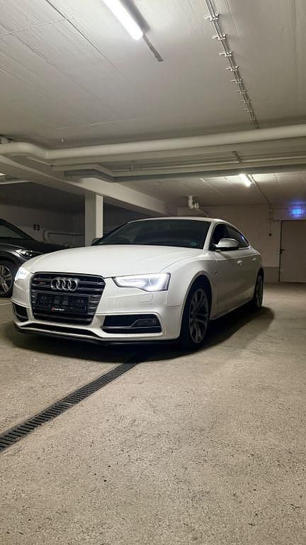 Weiß Gebraucht 2013 Audi S5 Sportback Ambiente Kleinwagen | 22.500 € (Fairer Preis) - Bild 1/4