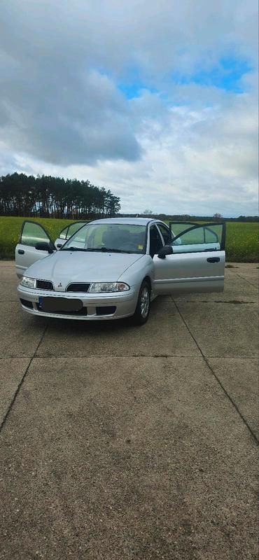 Gebraucht Mitsubishi Carisma 122 PS (89 kW) 2001 Silber Limousine