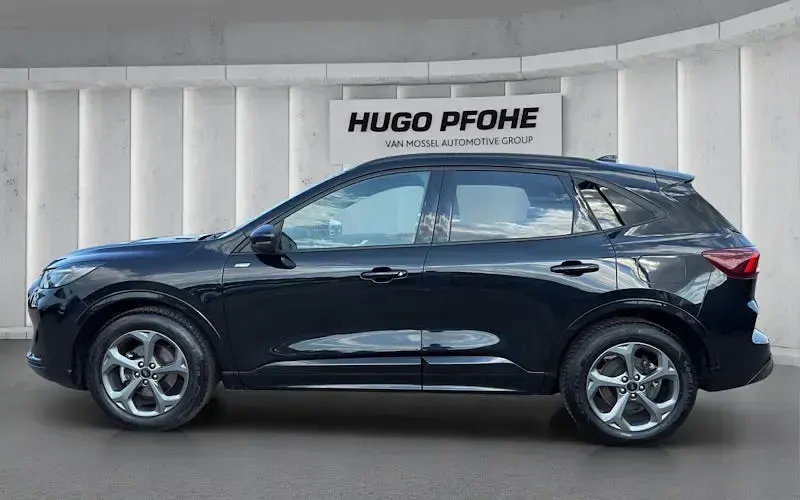 Gebraucht Ford Kuga ST-Line 186 PS (136 kW) 2025 Schwarz SUV