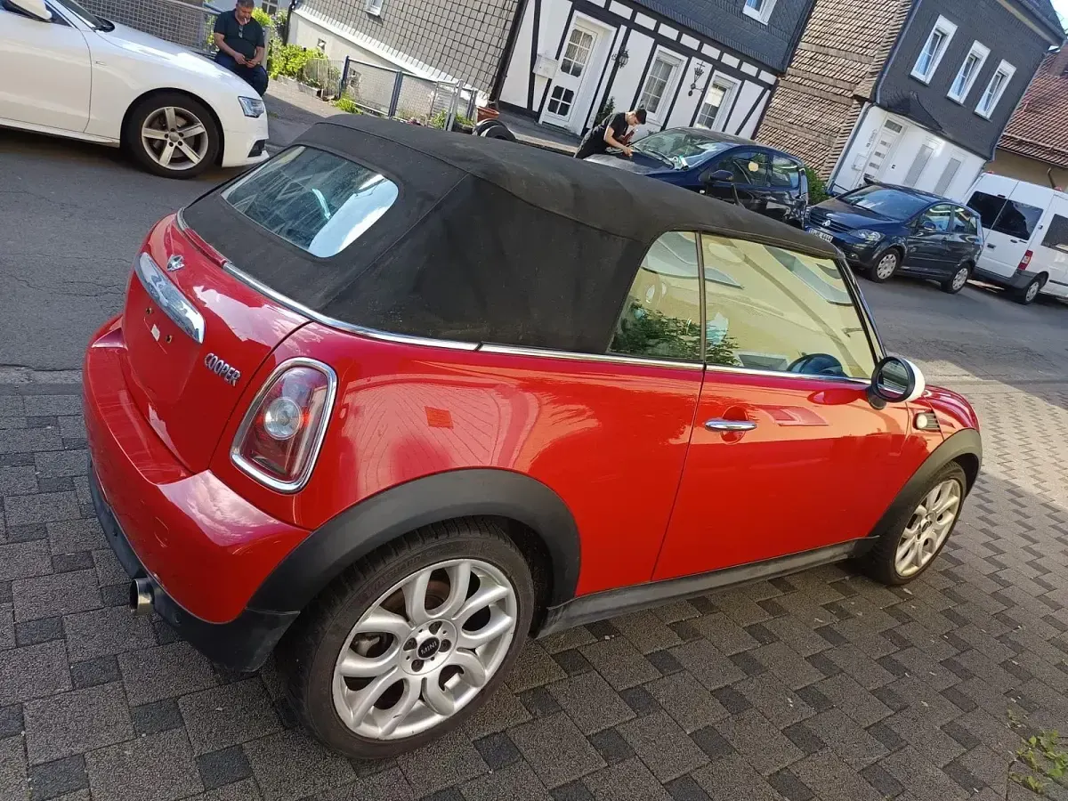 Gebraucht Mini Cooper Cabriolet 122 PS (89 kW) 2009 Rot Cabrio