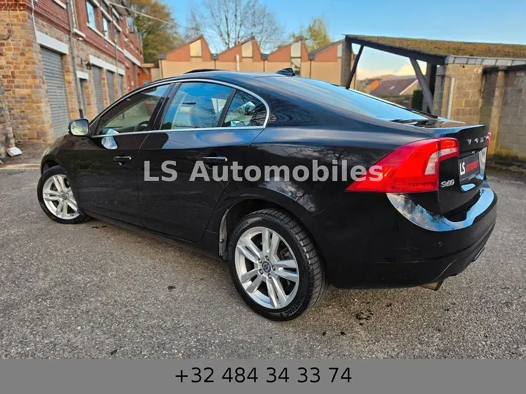 Gebraucht Volvo S60 114 PS (83 kW) 2012 Schwarz Limousine