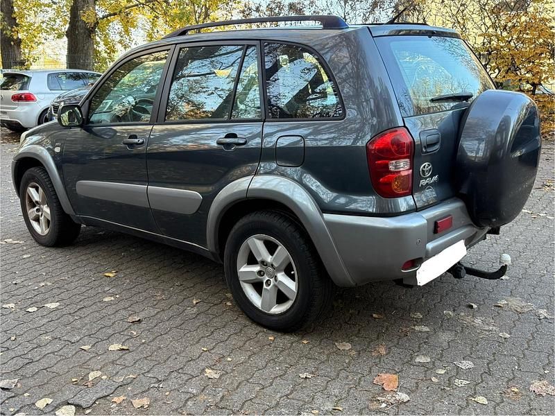 Grau Gebraucht 2005 Toyota RAV4 SUV | 4.500 € (Guter Preis) - Bild 1/4