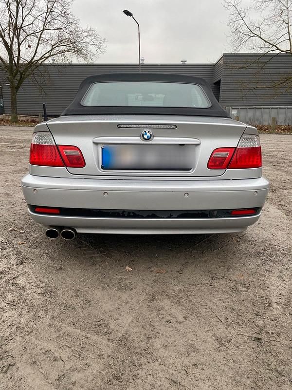 Gebraucht BMW 318 Cabriolet 150 PS (110 kW) 2005 Silber Cabrio