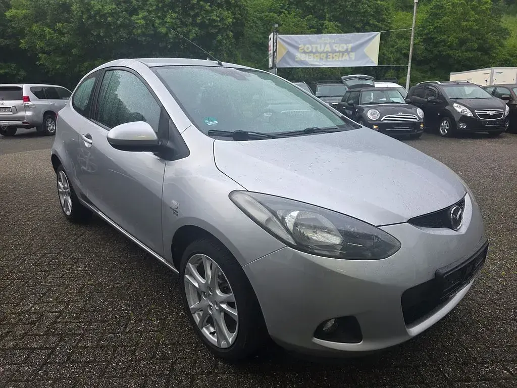 Gebraucht Mazda 2 Inclusive 86 PS (63 kW) 2008 Silber Kleinwagen