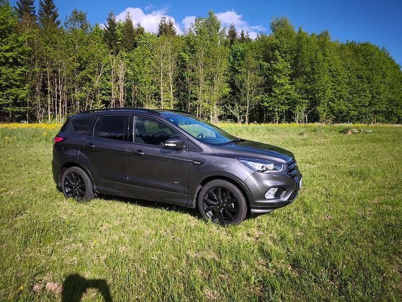 Gebraucht Ford Kuga ST-Line 186 PS (136 kW) 2018 Grau SUV