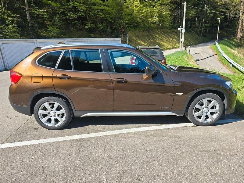 Używany BMW X1 143 KM (105 kW) 2011 Brązowy SUV