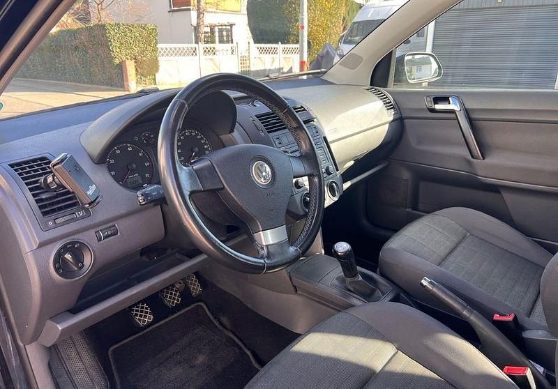 Gebraucht VW Polo Trendline 64 PS (47 kW) 2007 Schwarz Kleinwagen