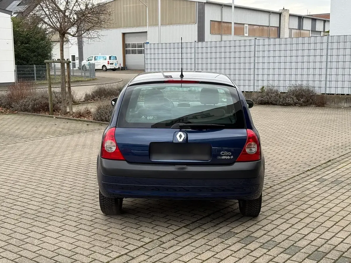 Gebraucht Renault Clio 75 PS (55 kW) 2005 Blau Kleinwagen