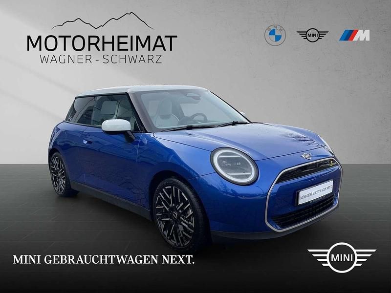 Gebraucht Mini John Cooper Works Favoured 218 PS (160 kW) 2024 Blazing blue Kleinwagen