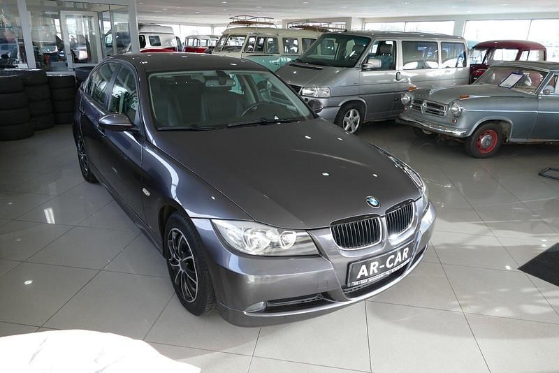Gebraucht BMW 320 150 PS (110 kW) 2005 Grau Limousine