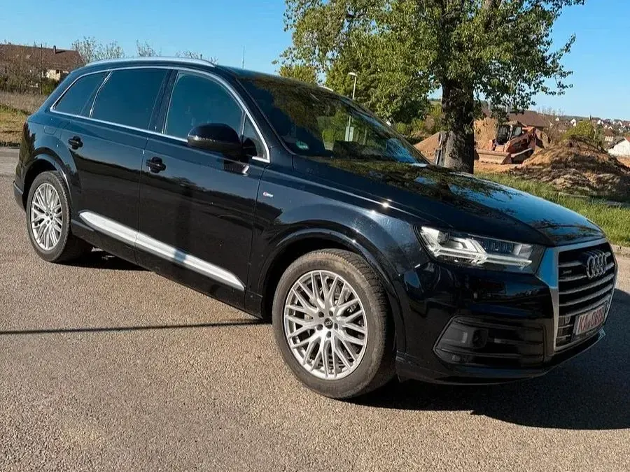 Używany Audi Q7 S-Line 272 KM (200 kW) 2016 Czarny SUV