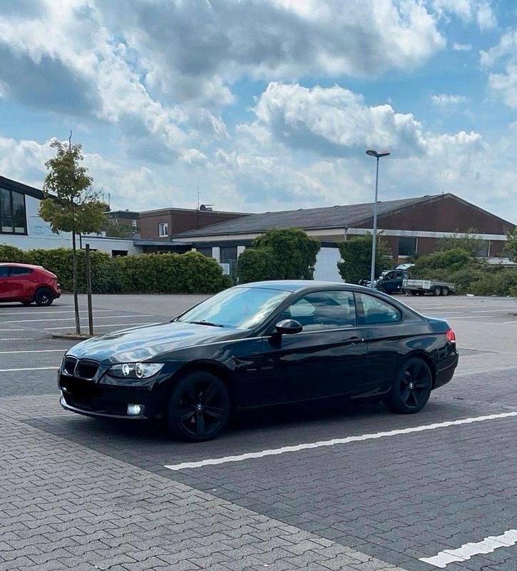 Gebraucht BMW 320 170 PS (125 kW) 2007 Schwarz Coupé