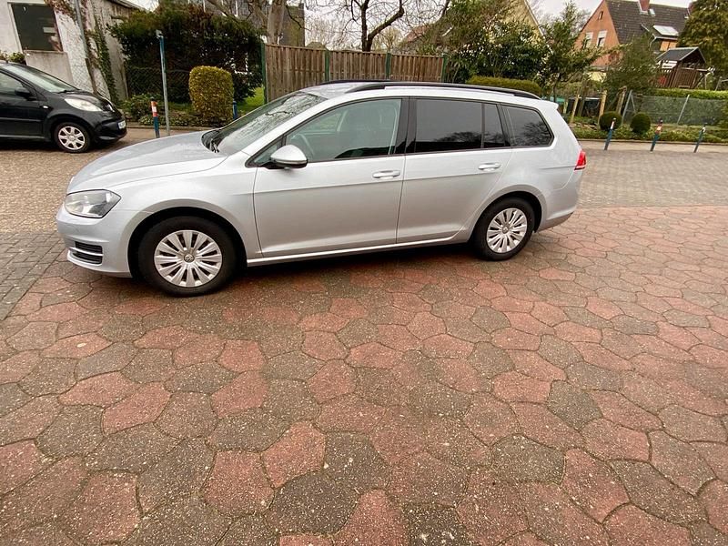 Gebraucht VW Golf VII 105 PS (77 kW) 2016 Silber Kombi