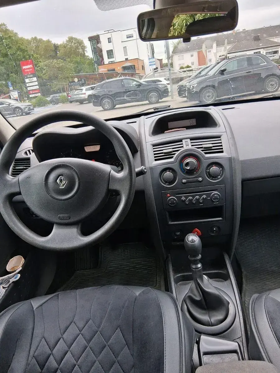 Gebraucht Renault Mégane GrandTour Avantage 131 PS (96 kW) 2007 Grau Kombi