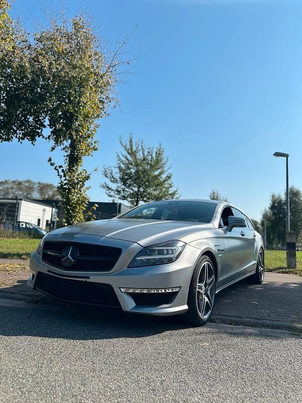 Grau Gebraucht 2012 Mercedes CLS63 AMG Kombi | 23.000 € (Superpreis) - Bild 1/4