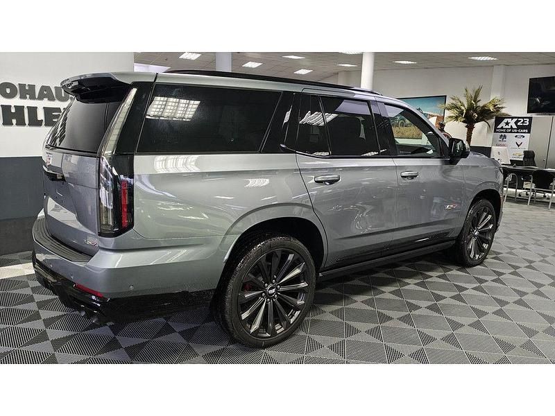 Neu Cadillac Escalade 692 PS (508 kW) 2026 Grau SUV