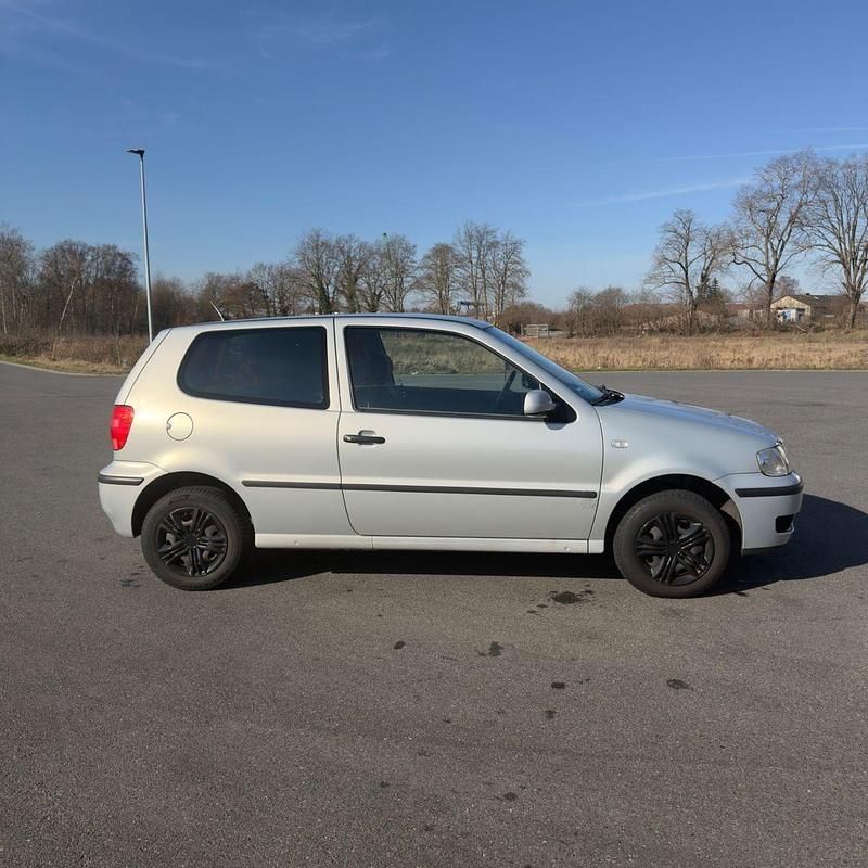 Gebraucht VW Polo 60 PS (44 kW) 2000 Grau Kleinwagen