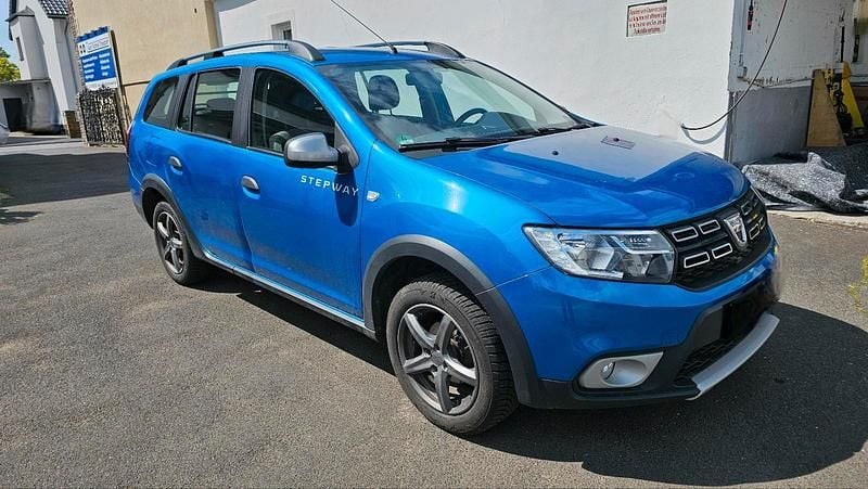 Second-hand Dacia Logan Stepway 90 CP (66 kW) 2018 Albastru Break