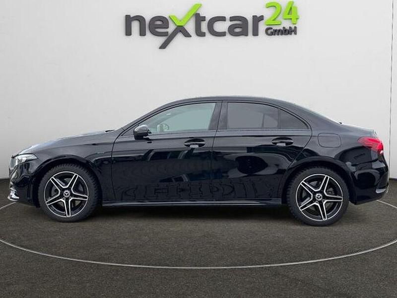 Gebraucht Mercedes A250 AMG line 160 PS (117 kW) 2021 Schwarz Limousine