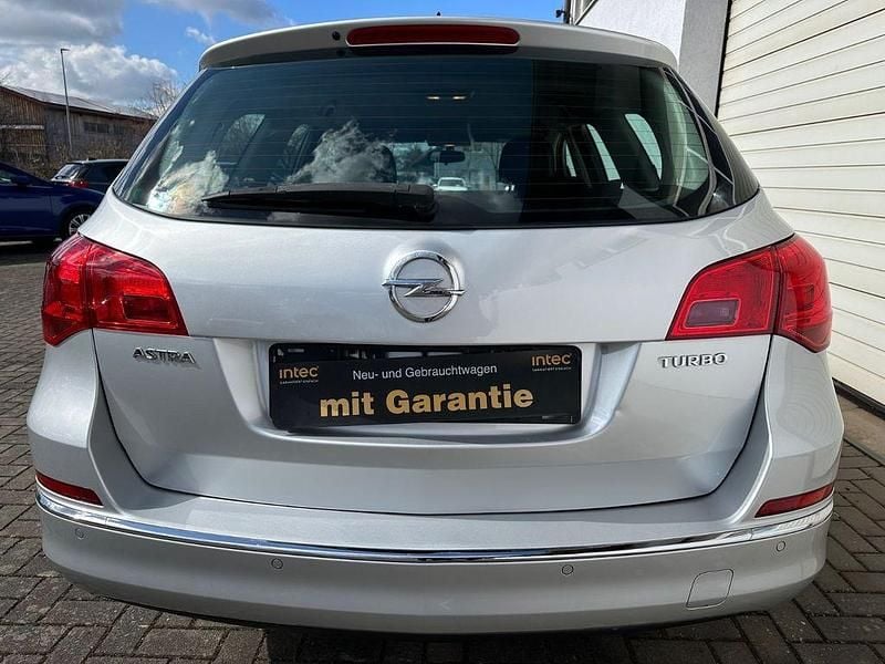 Gebraucht Opel Astra Edition 140 PS (102 kW) 2015 Silber Kombi