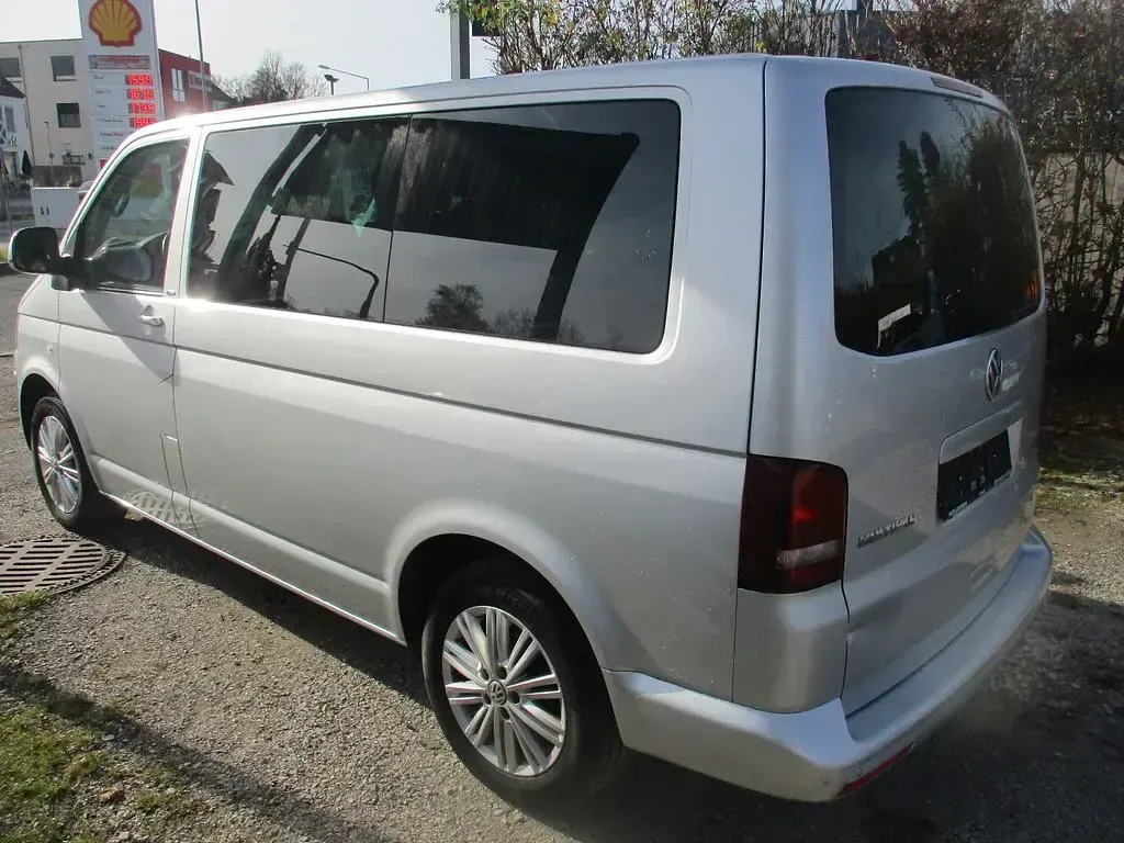 Używany VW T5 179 KM (131 kW) 2015 Srebrny Van