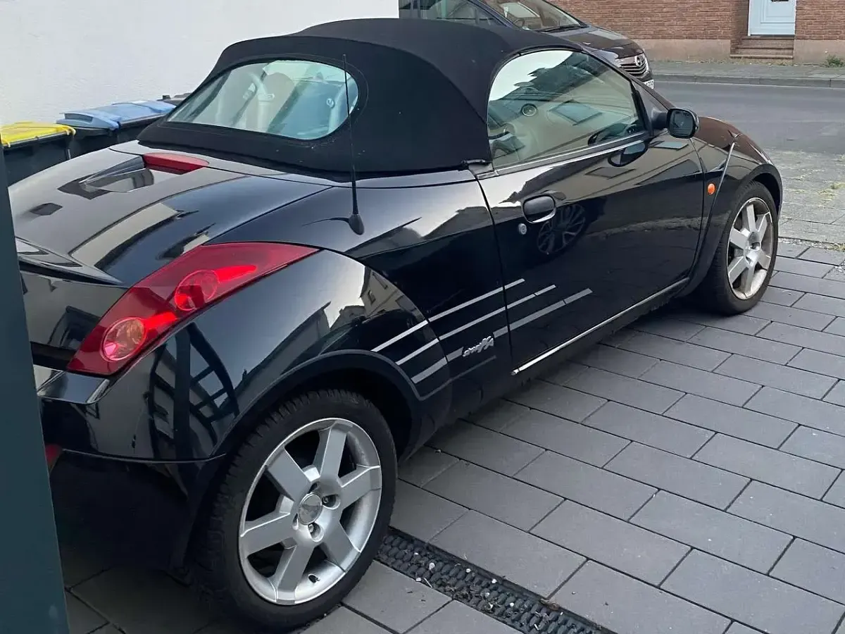 Gebraucht Ford StreetKa 95 PS (69 kW) 2003 Schwarz Cabrio