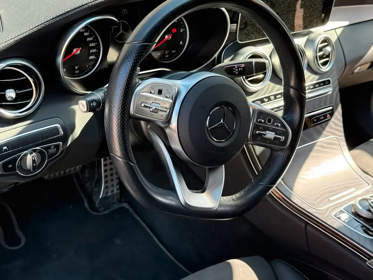 Gebraucht Mercedes C300 245 PS (180 kW) 2021 Blau Kombi