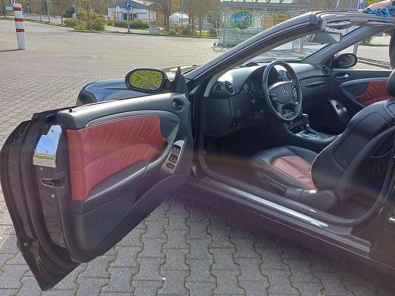 Gebraucht Mercedes CLK200 Avantgarde 163 PS (119 kW) 2005 Schwarz Cabrio
